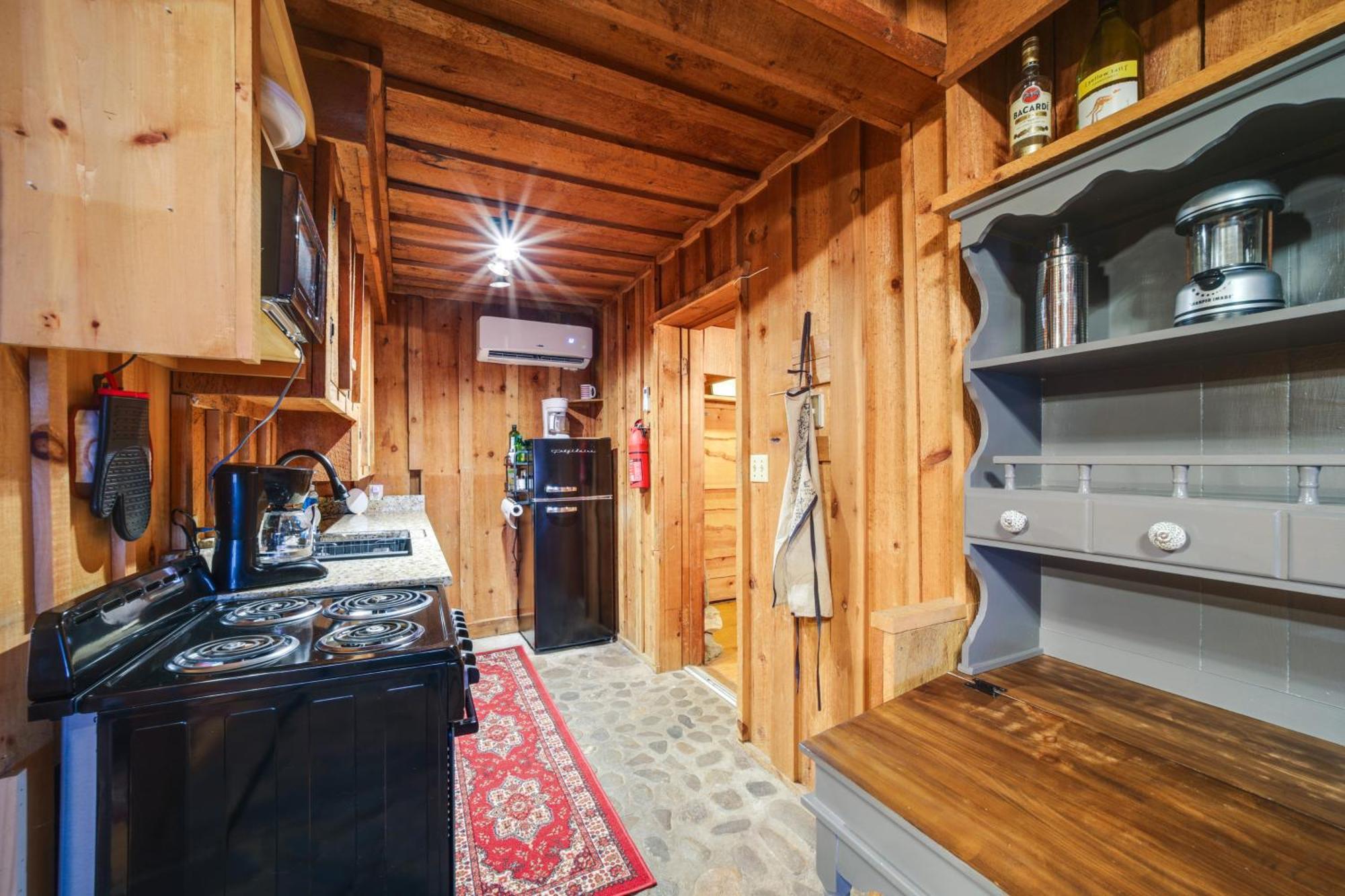 Rustic Maggie Valley Cabin With Mountain Views! Exteriör bild