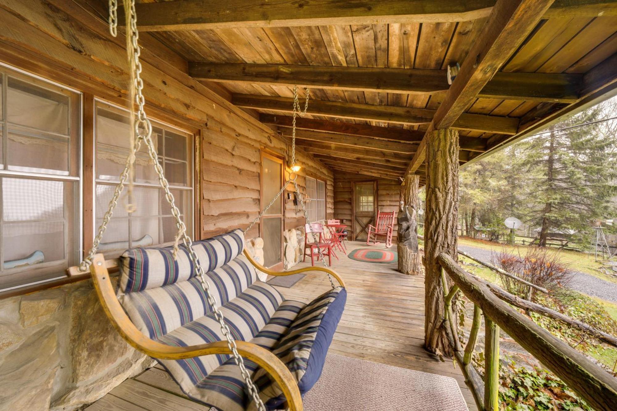 Rustic Maggie Valley Cabin With Mountain Views! Exteriör bild