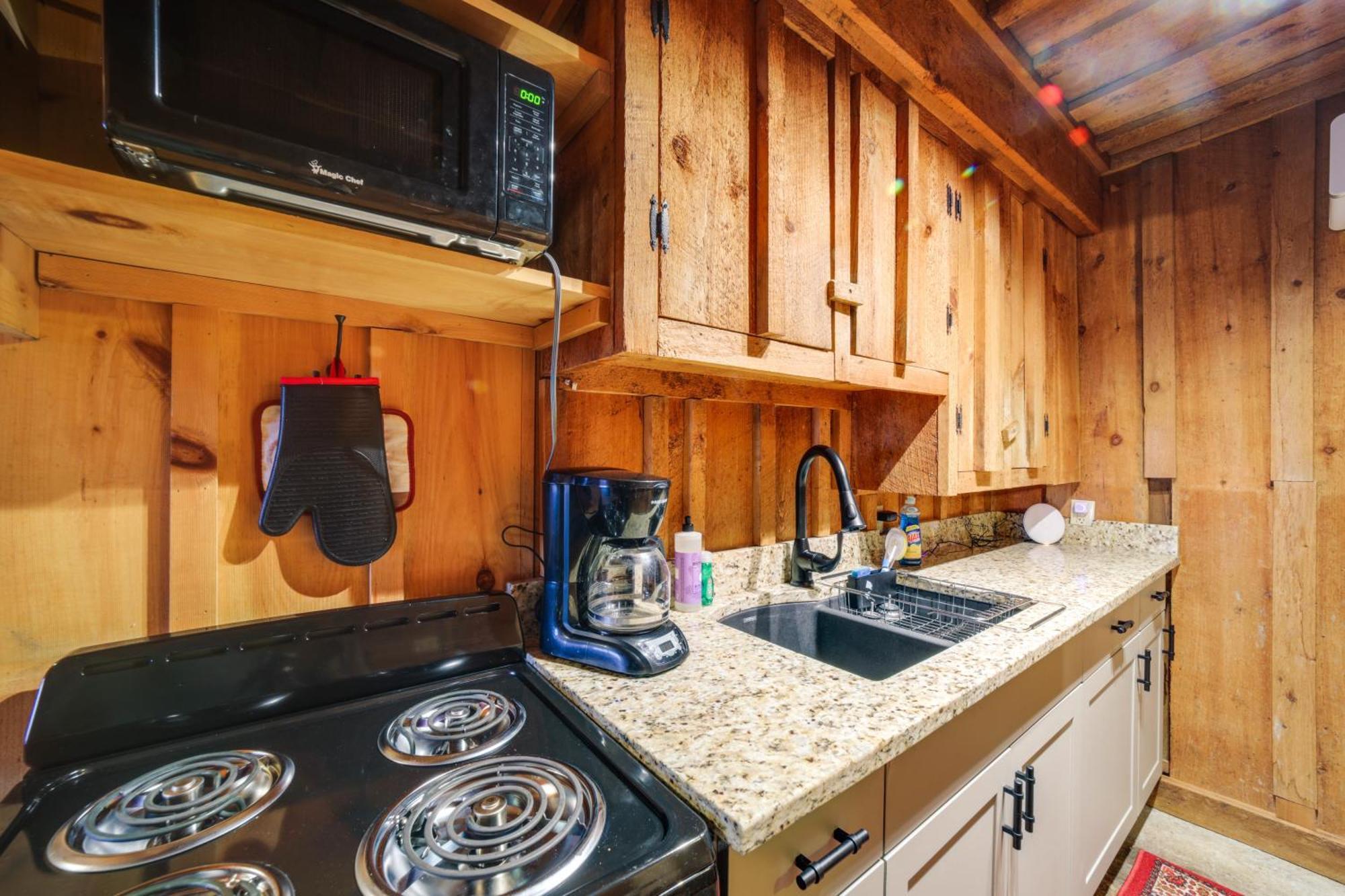 Rustic Maggie Valley Cabin With Mountain Views! Exteriör bild