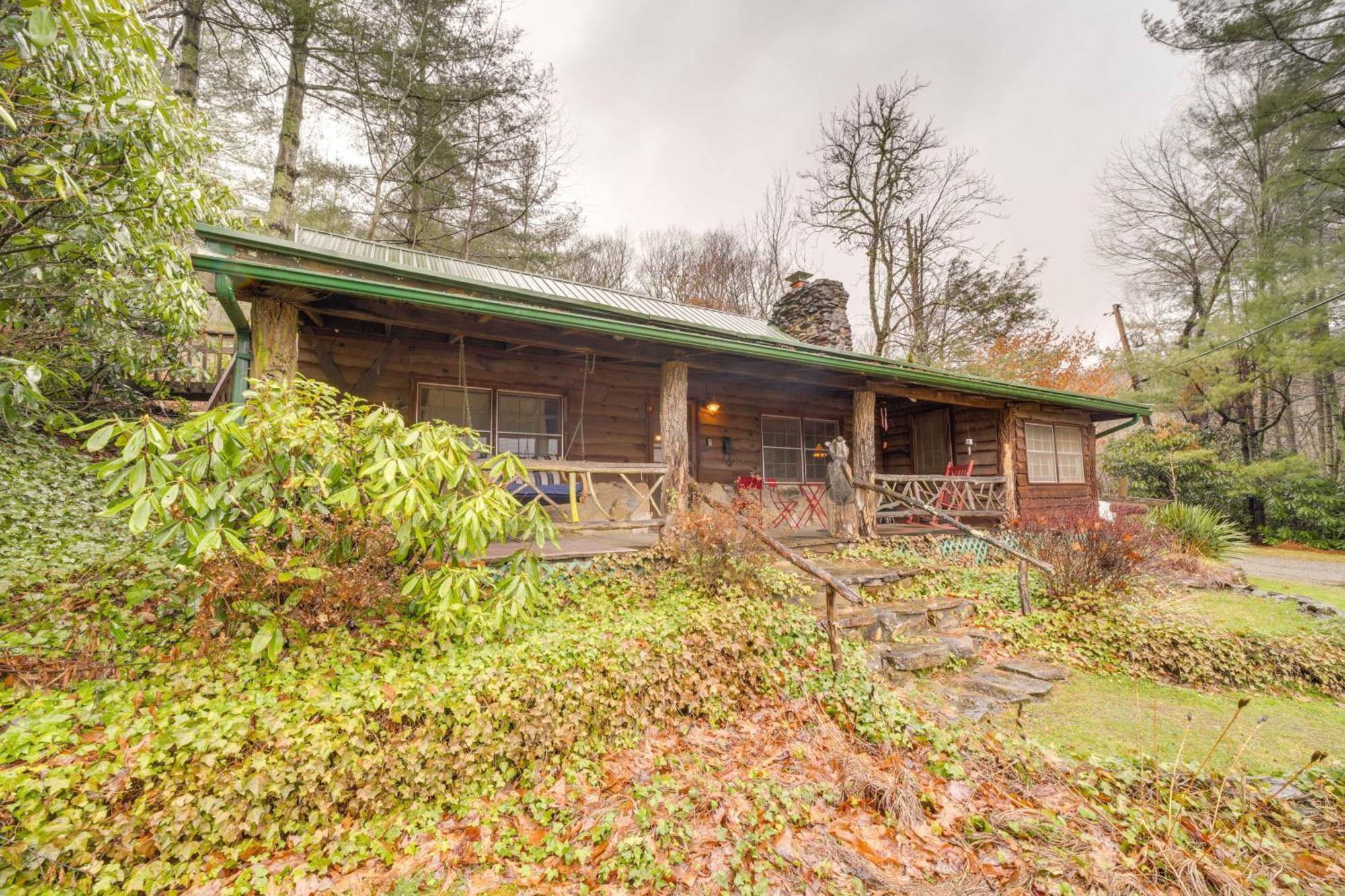 Rustic Maggie Valley Cabin With Mountain Views! Exteriör bild